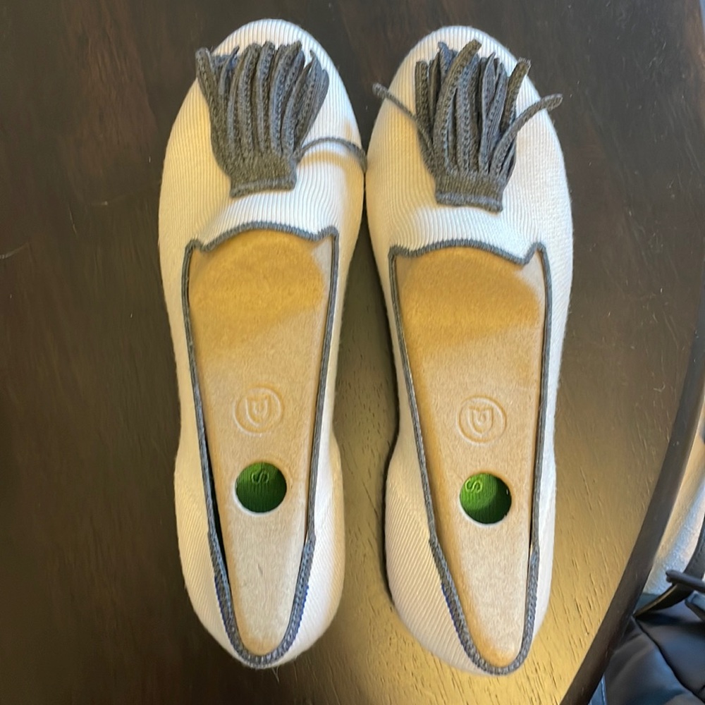 Rothy’s merino tassel loafer in platinum white